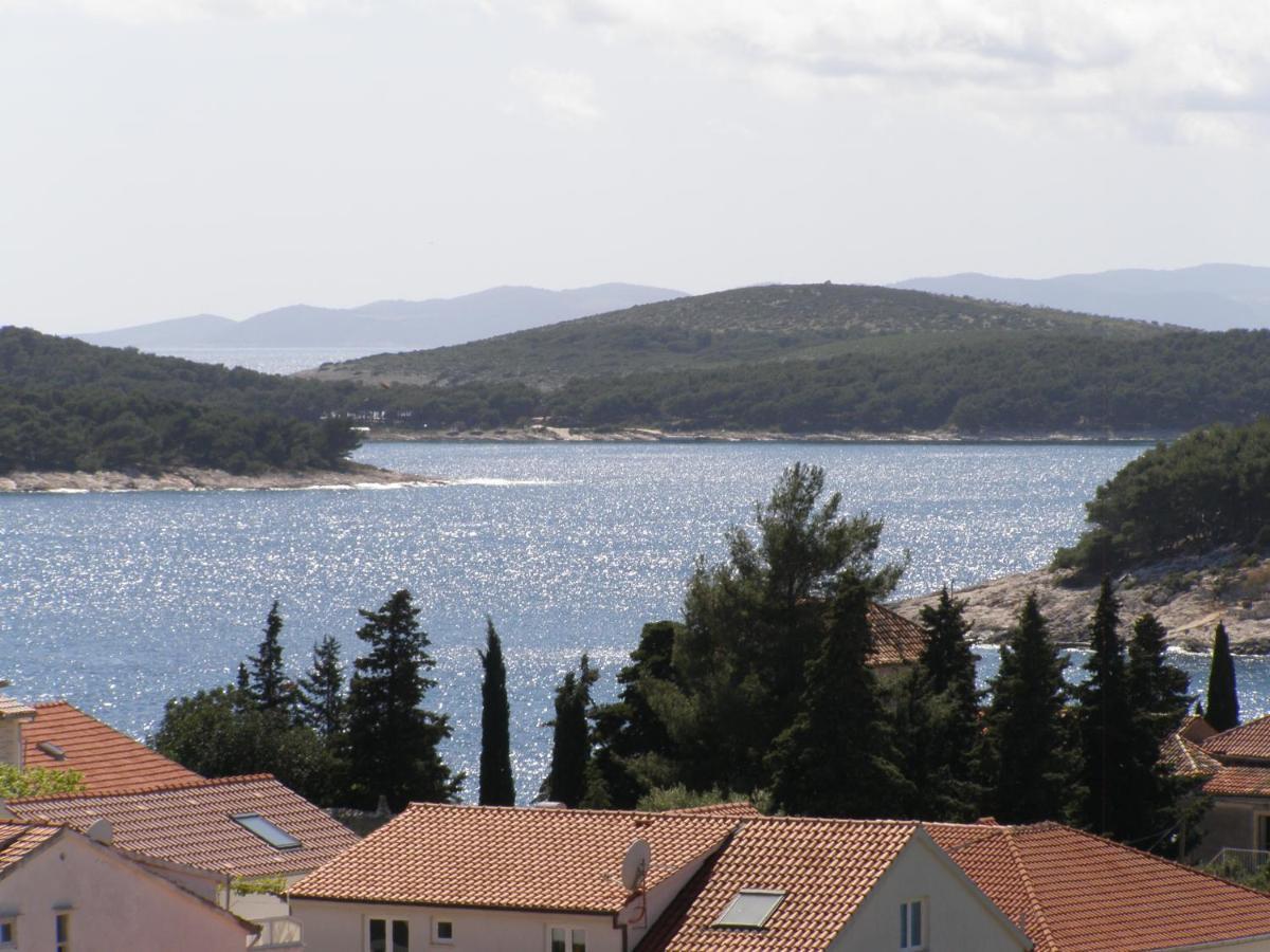 Apartment Elena 40 M2 With Beautiful Wide Sea Views 3 Stars Хвар Екстериор снимка