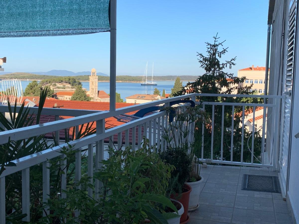 Apartment Elena 40 M2 With Beautiful Wide Sea Views 3 Stars Хвар Екстериор снимка